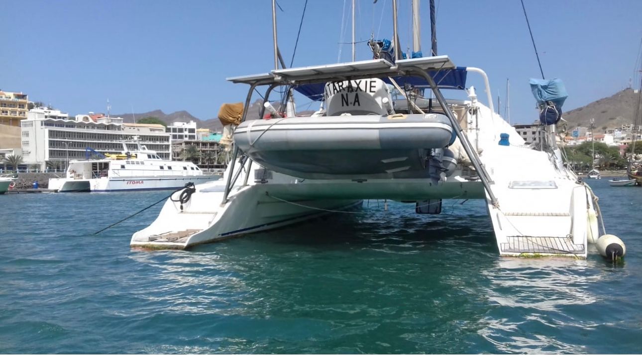 1997 Catana Catana 381