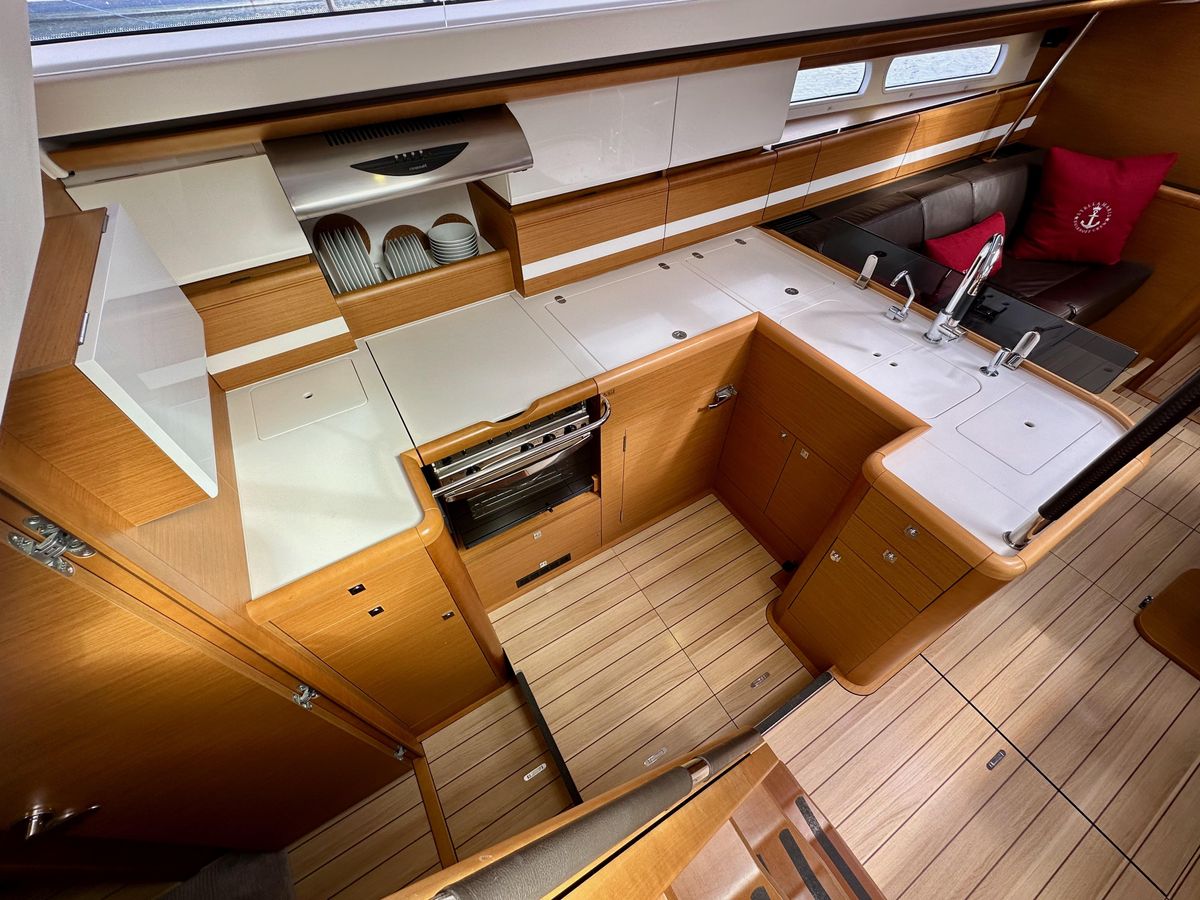 2014 Jeanneau 57 