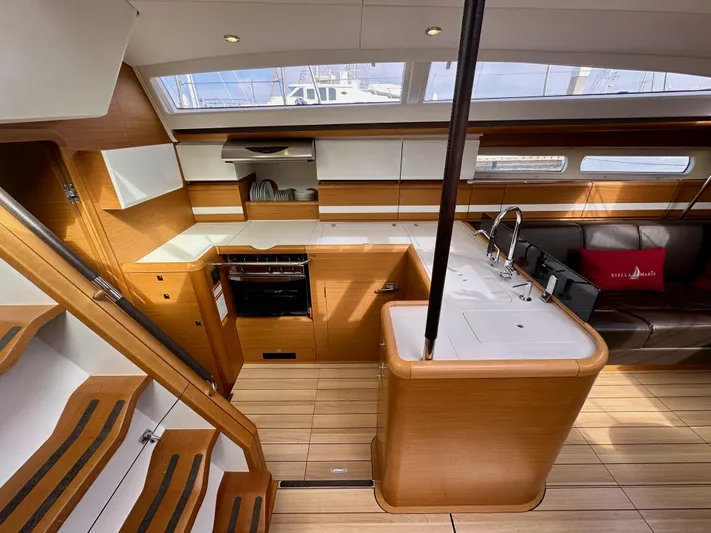 Stella Maris Yacht Photos Pics 