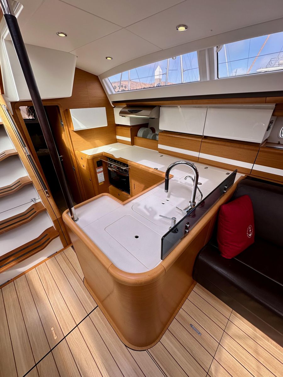 2014 Jeanneau 57 