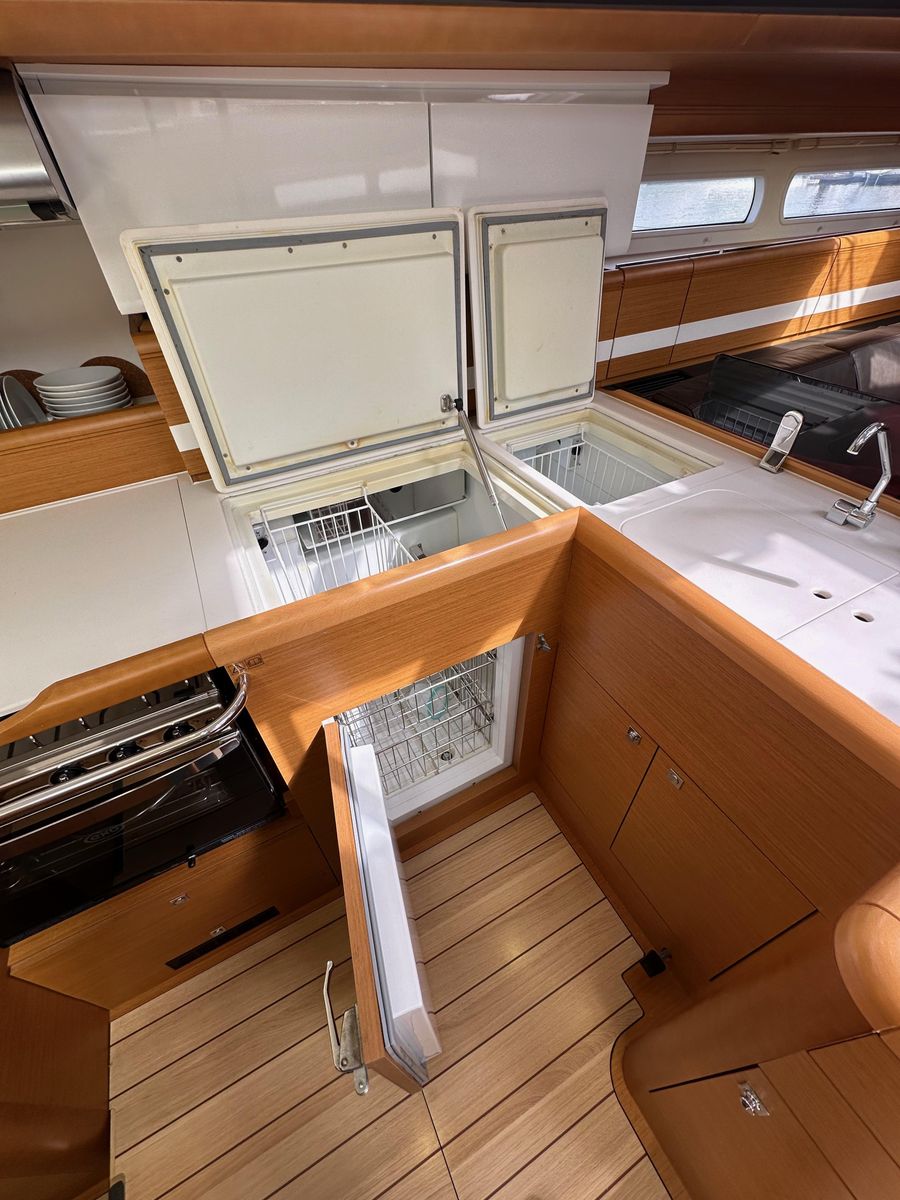 2014 Jeanneau 57 