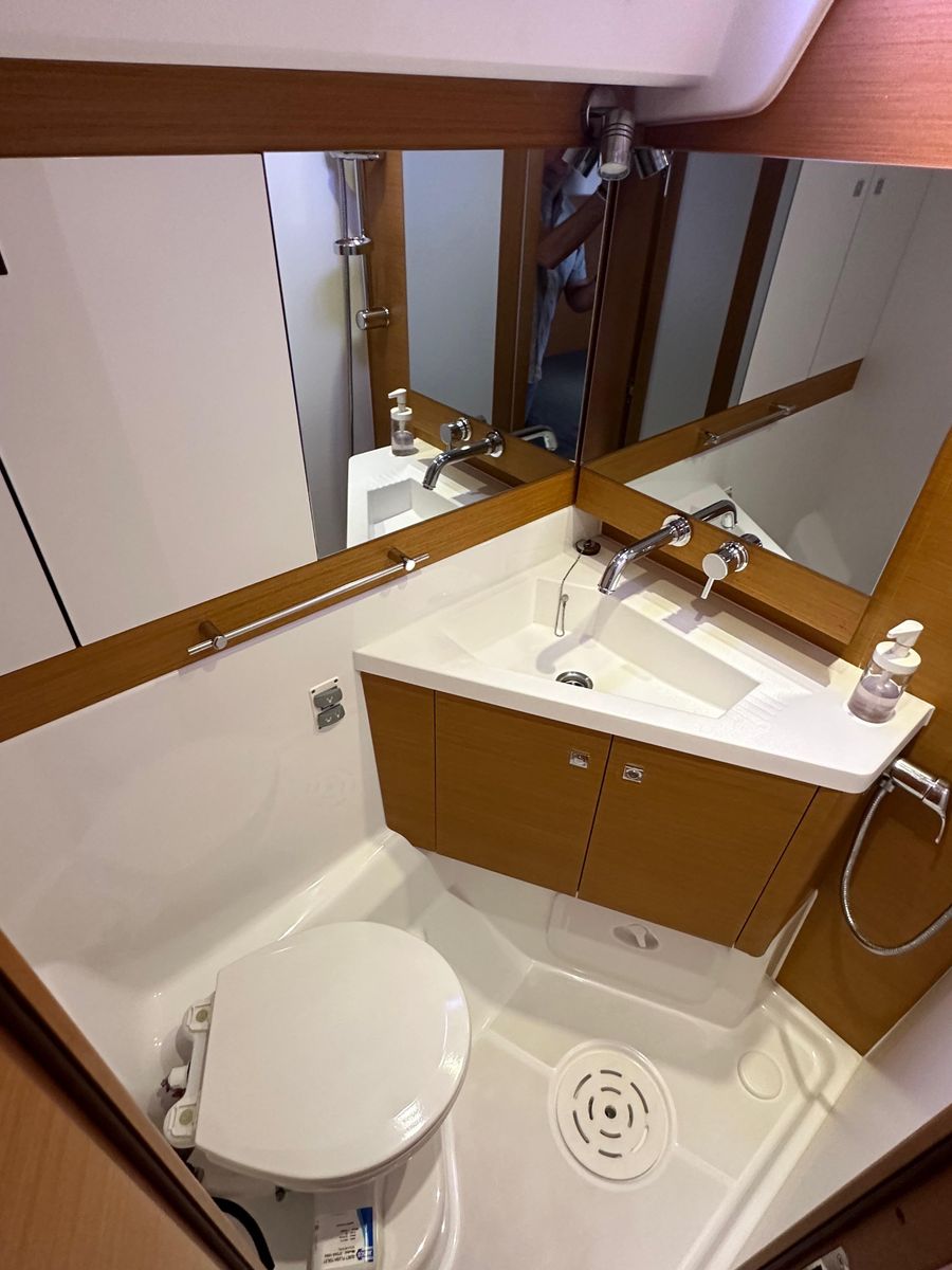 2014 Jeanneau 57 