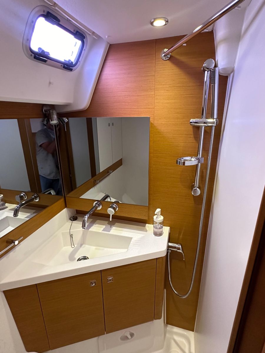 2014 Jeanneau 57 
