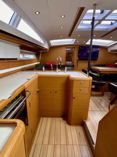 Stella Maris Yacht Photos Pics 