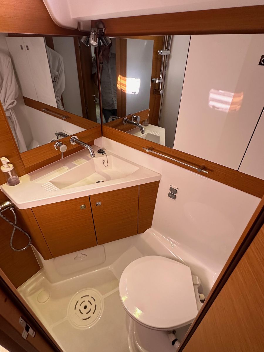2014 Jeanneau 57 