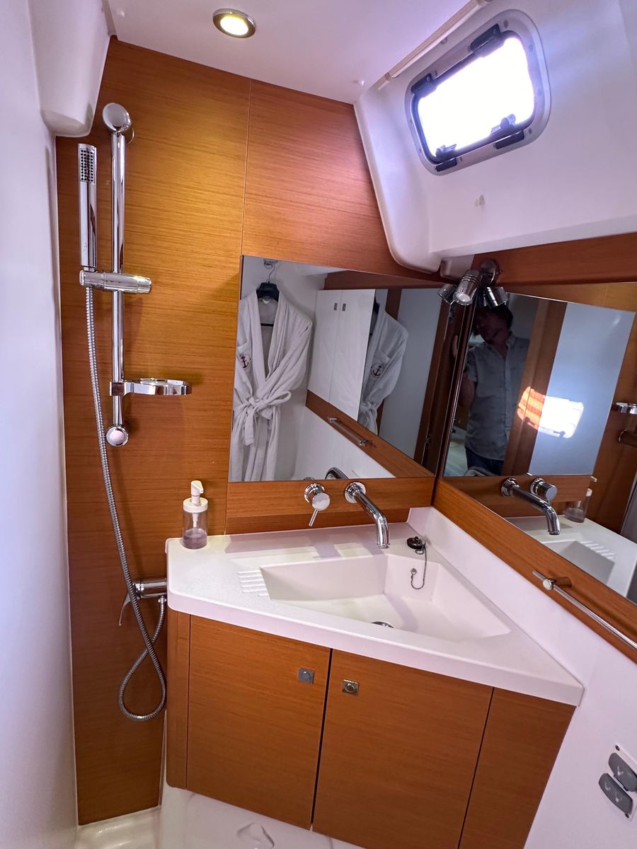 2014 Jeanneau 57 