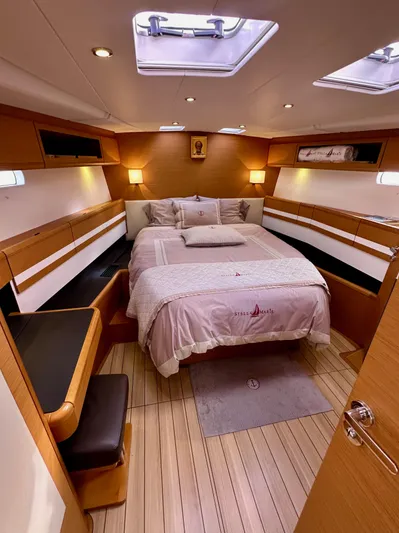 Stella Maris Yacht Photos Pics 