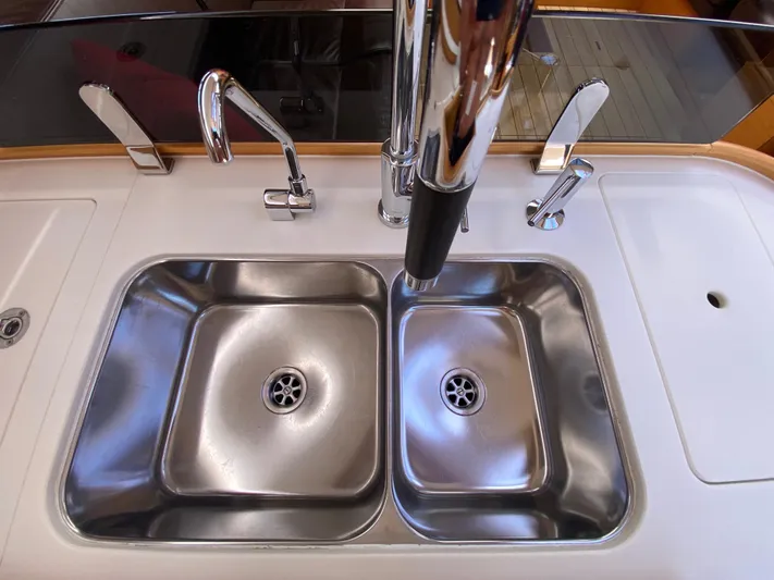 Stella Maris Yacht Photos Pics 