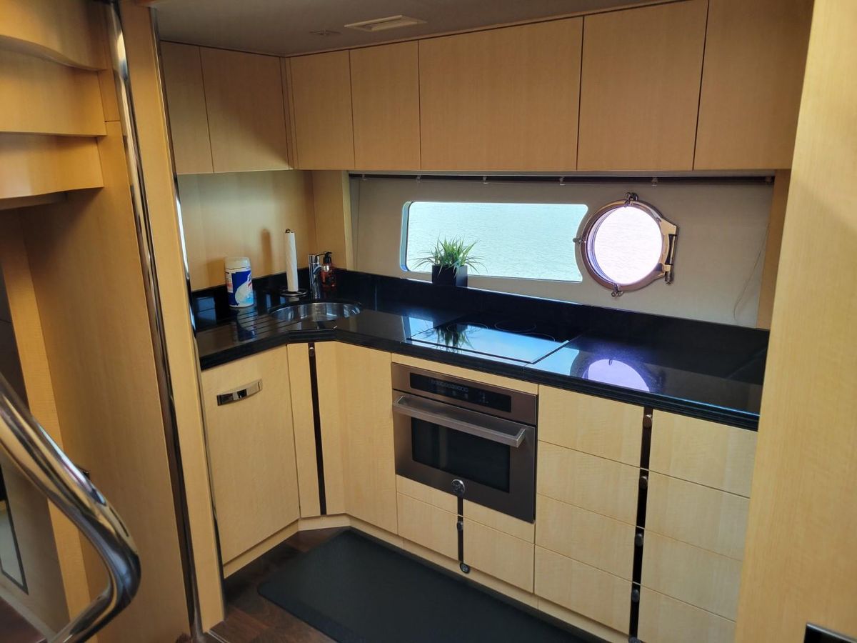2014 Sunseeker 68 
