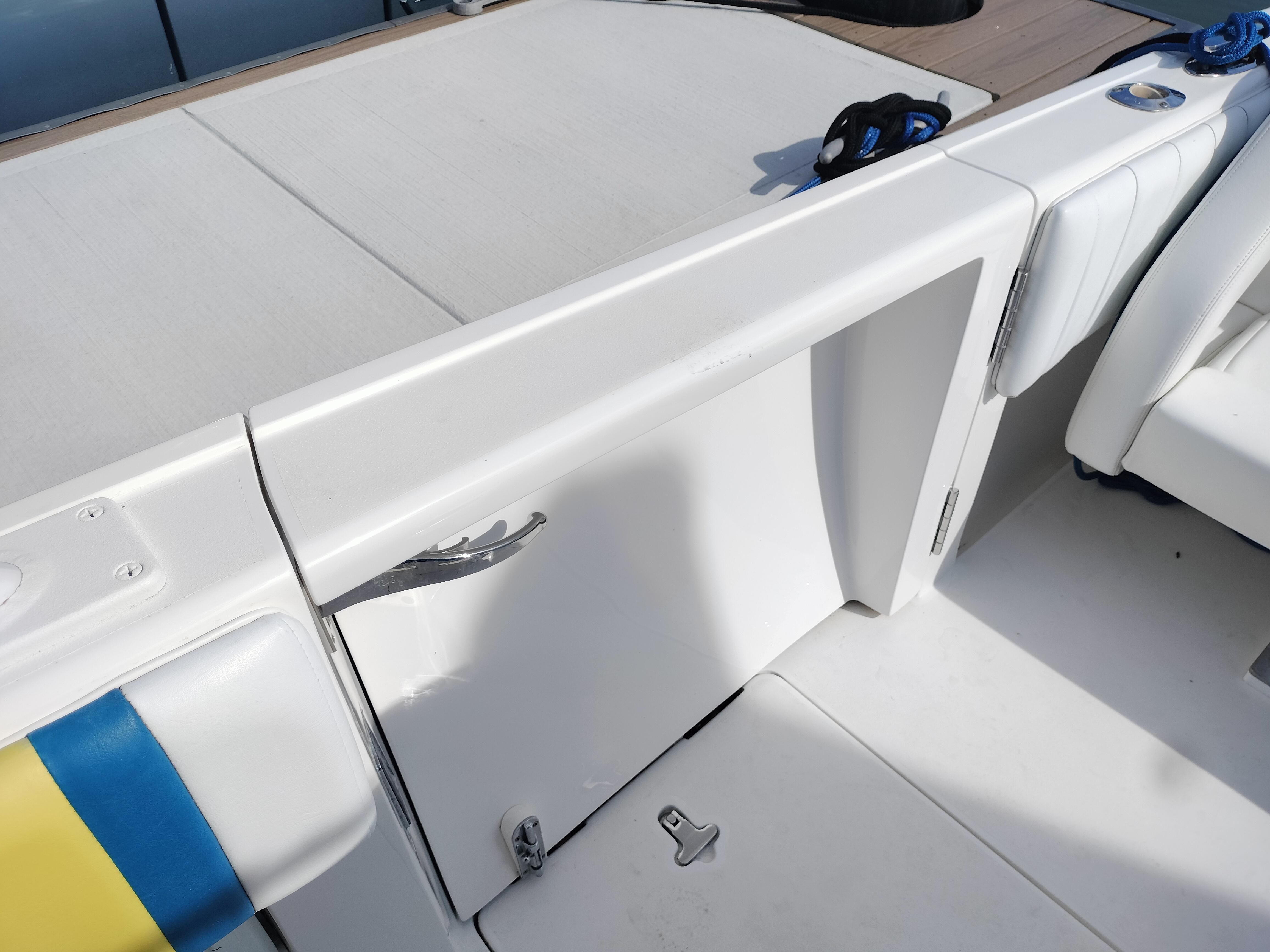 2013 Intrepid 327 Cuddy Center Console for sale - YachtWorld