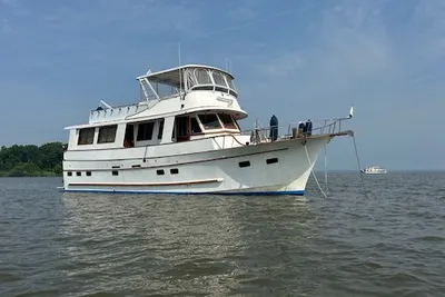 1989 Marine Trader Widebody Trawler Motor Yacht