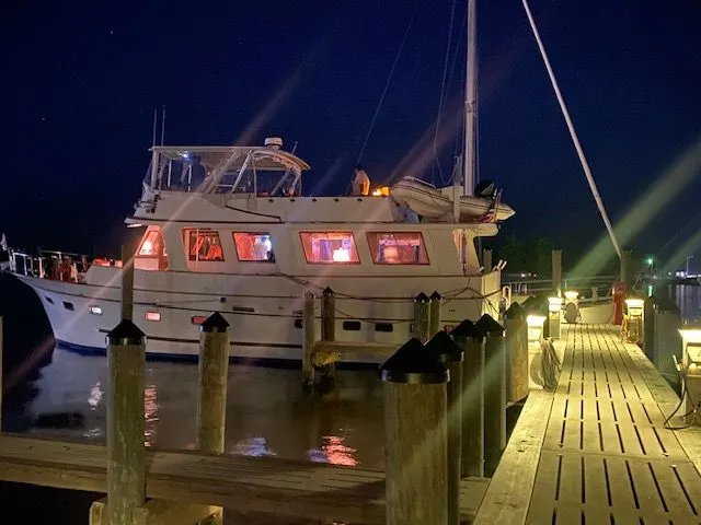 Spirit Of Adventure Yacht Photos Pics 