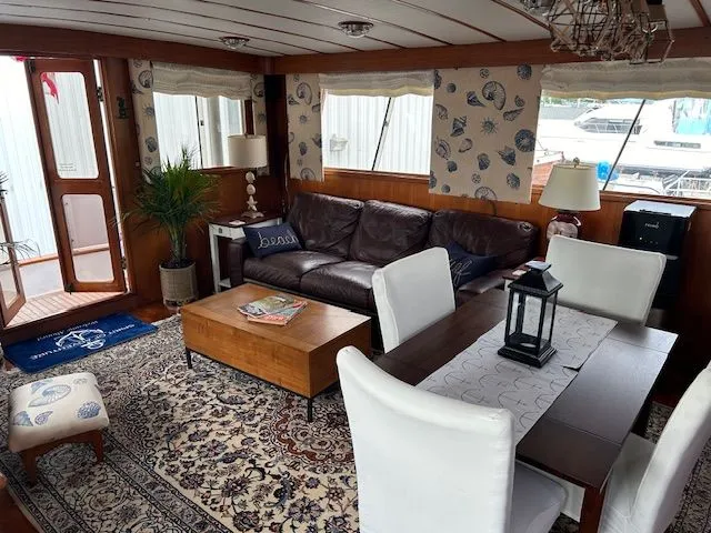 Spirit Of Adventure Yacht Photos Pics 