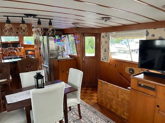 Spirit Of Adventure Yacht Photos Pics 