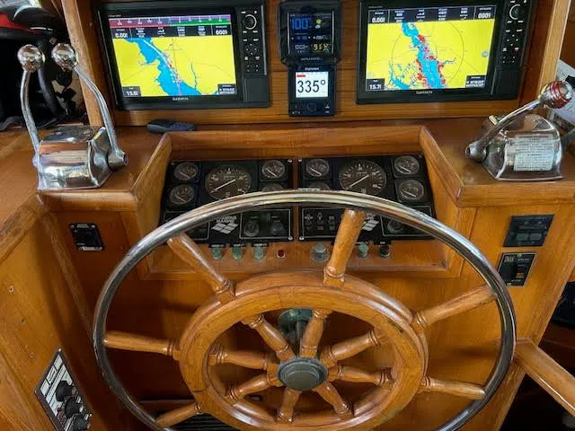 Spirit Of Adventure Yacht Photos Pics 