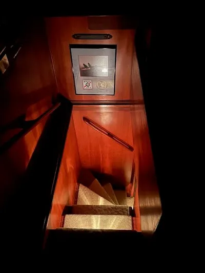 Spirit Of Adventure Yacht Photos Pics 