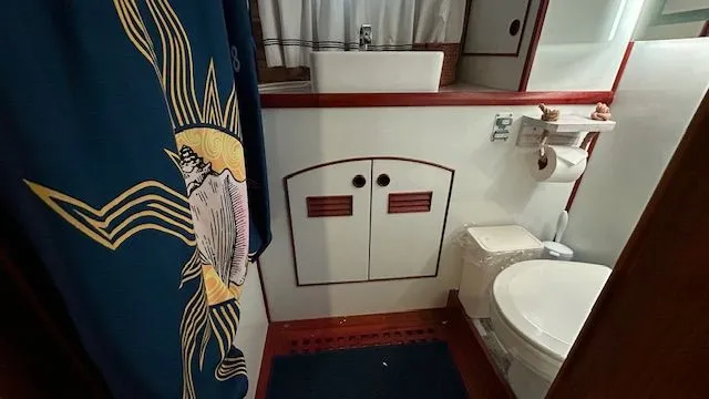 Spirit Of Adventure Yacht Photos Pics 