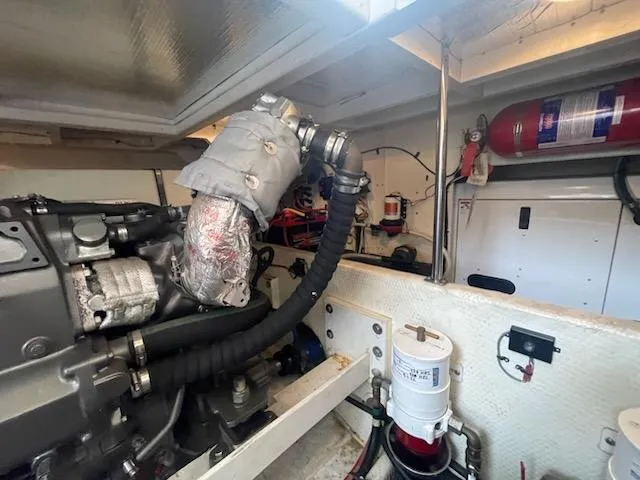 Captain's Quarters Yacht Photos Pics 