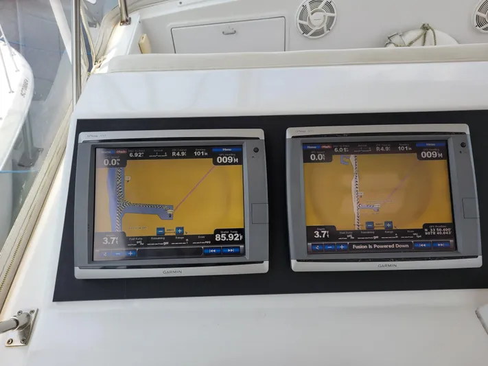 The Dog Patch Yacht Photos Pics Dual Garmin GPS displays on a 1990 Ocean Yachts 48 Super Sport boat.