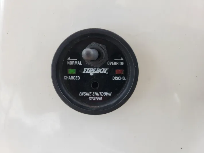 The Dog Patch Yacht Photos Pics Fireboy engine shutdown system on 1990 Ocean Yachts 48 Super Sport.