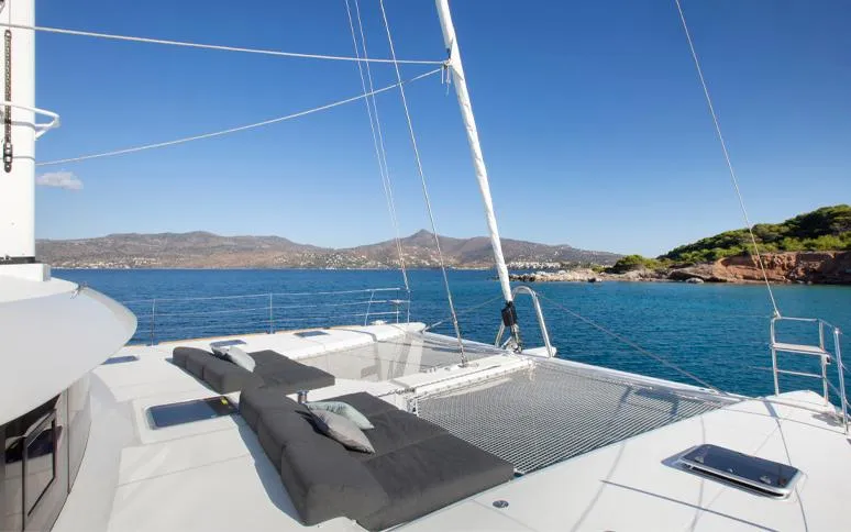 Phantom Yacht Photos Pics 