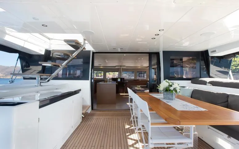 Phantom Yacht Photos Pics 