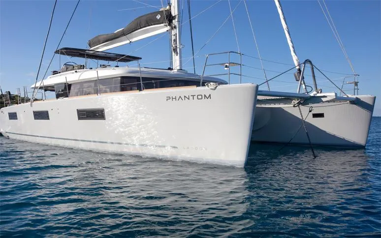 Phantom Yacht Photos Pics 