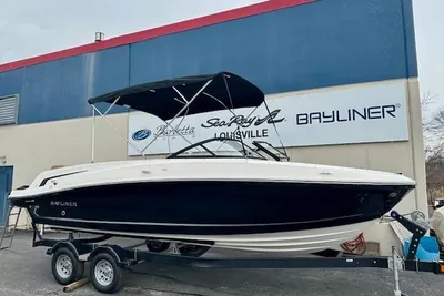 Bayliner VR6 Bowrider I/O