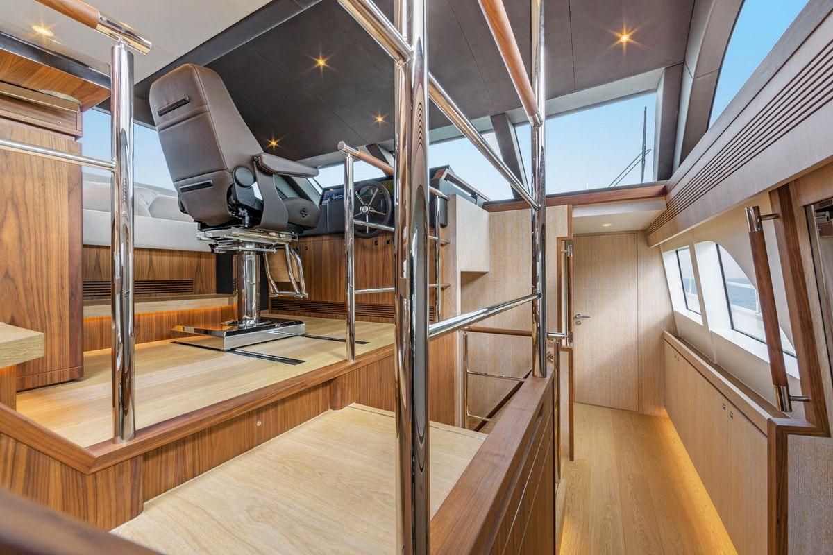2021 Van der Valk 89 