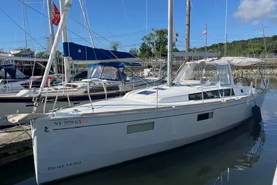 Beneteau Oceanis 38.1