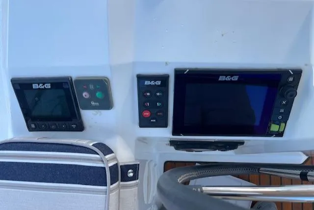 Nansea I Yacht Photos Pics B&G navigation equipment on 2017 Beneteau Oceanis 38.1 yacht dashboard.