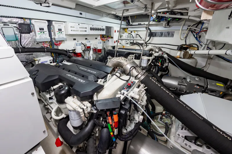 Mabuhay Yacht Photos Pics 