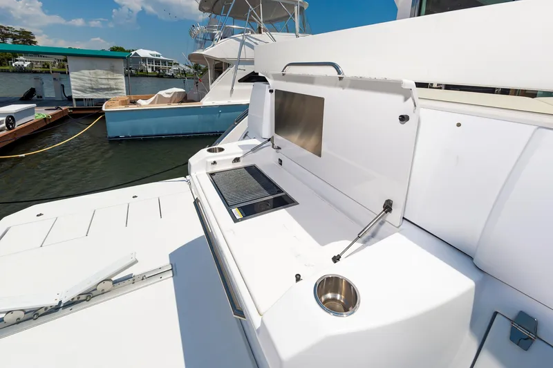 Mabuhay Yacht Photos Pics 