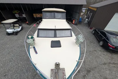 Marinette 28 Sport Fish Fly Bridge