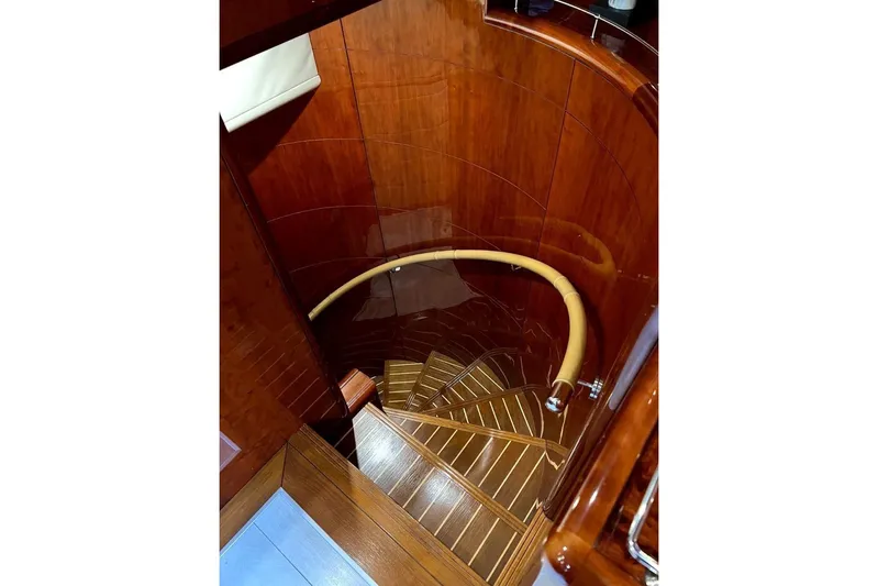  Yacht Photos Pics Luxurious wooden staircase inside 2013 Gulf Craft Majesty 86 yacht.