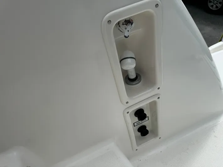 Ost - 39044 Yacht Photos Pics Transom shower