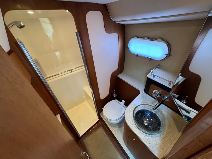 Ost - 39044 Yacht Photos Pics head