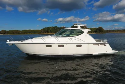 Tiara Yachts 3900 Sovran