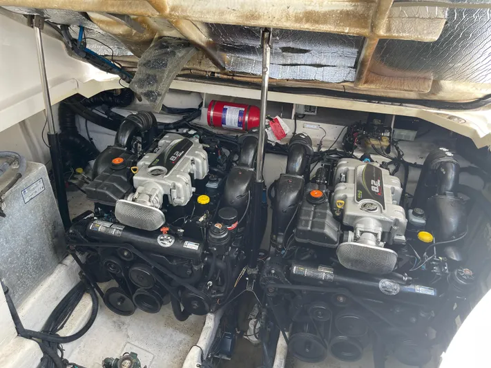 Hanky Panky Yacht Photos Pics 2012 Sea Ray 350 Sundancer engine compartment with twin engines.