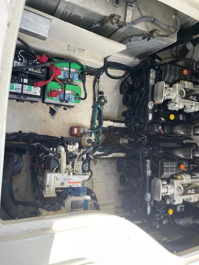 Hanky Panky Yacht Photos Pics Engine compartment of a 2012 Sea Ray 350 Sundancer boat.