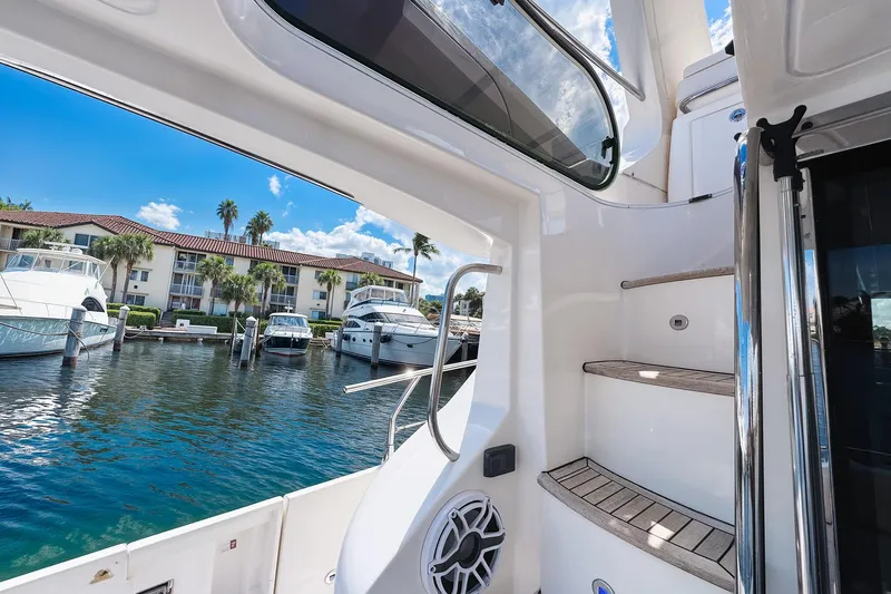 Ll On The Rocks Yacht Photos Pics Azimut Fly 53 yacht interior with marina view, 2012 model.