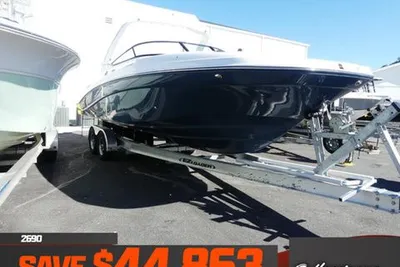 Hurricane sundeck 2690