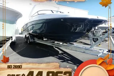 Hurricane sundeck 2690