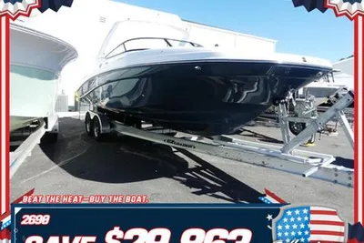 Hurricane sundeck 2690