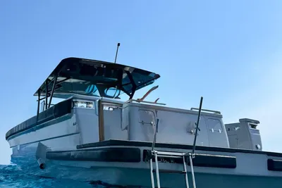 2003 Custom Built Motor Yacht Center Console