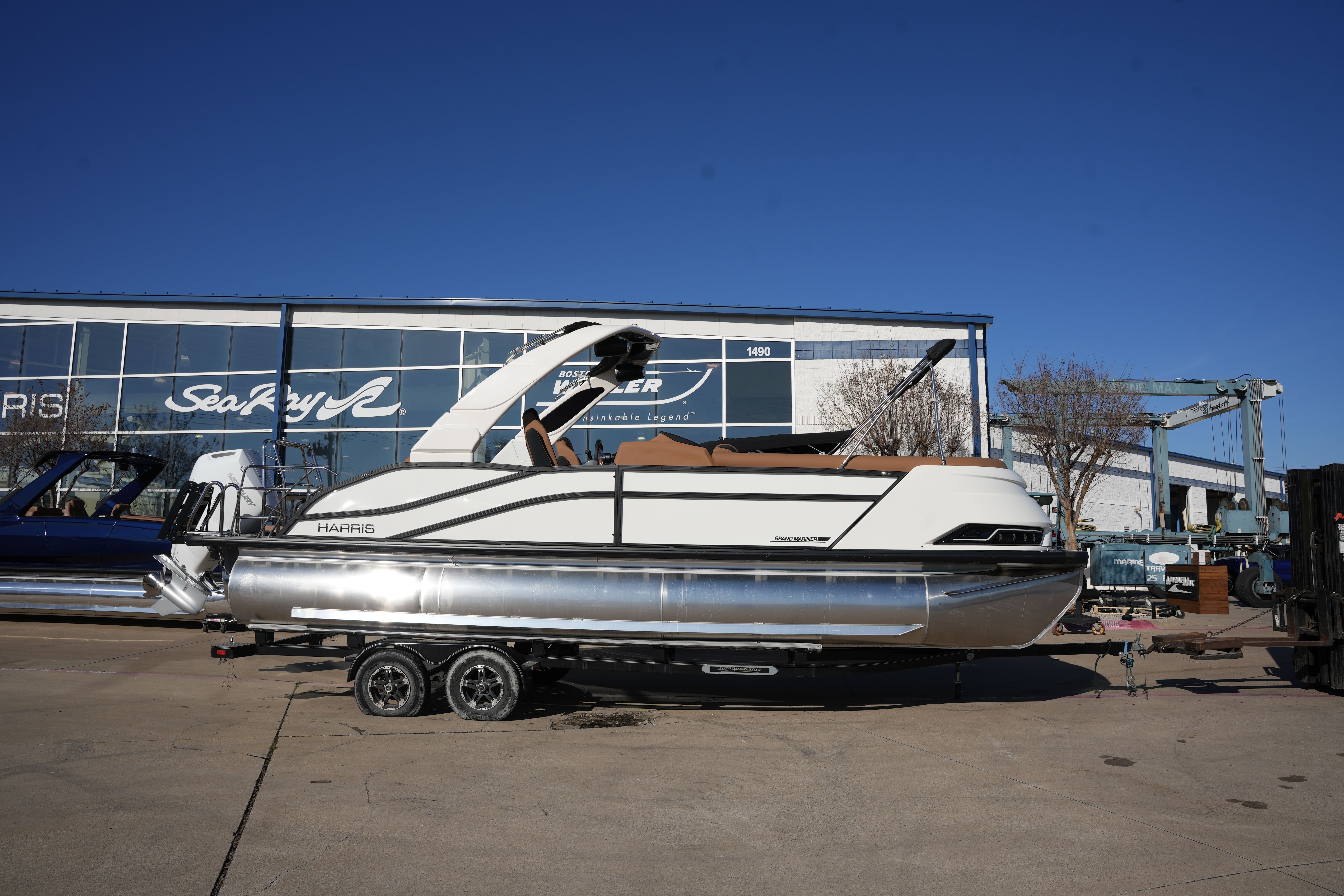 Harris Grand Mariner 250