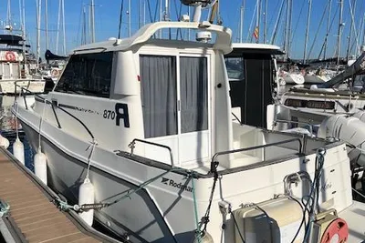 2007 Rodman 870