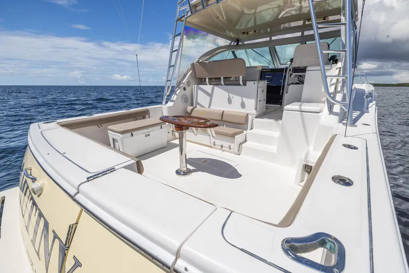 Mutiny Yacht Photos Pics 2004 Tiara Yachts 4200 Open boat with spacious deck and seating area.