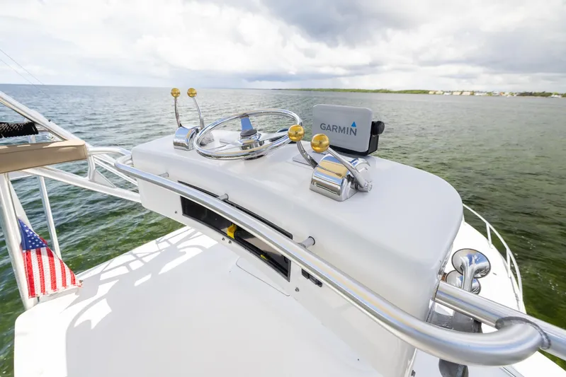 Mutiny Yacht Photos Pics 