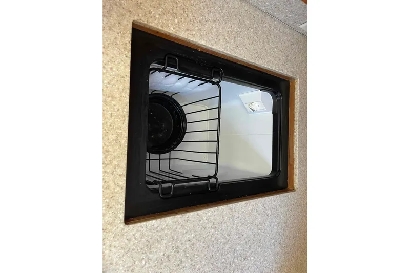 Snail'n Yacht Photos Pics Interior view of a 2010 Hunter 45 Center Cockpit yacht's storage compartment.